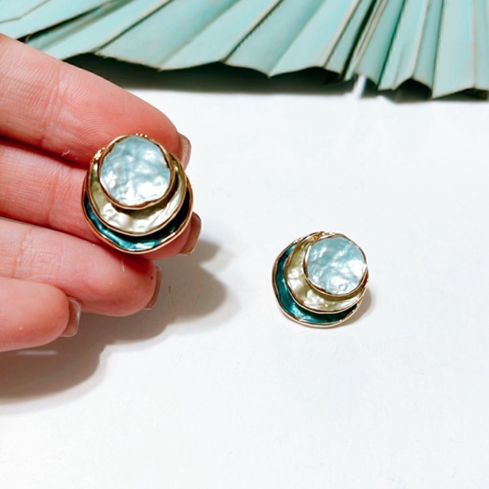 Blue geo stud earrings  S59